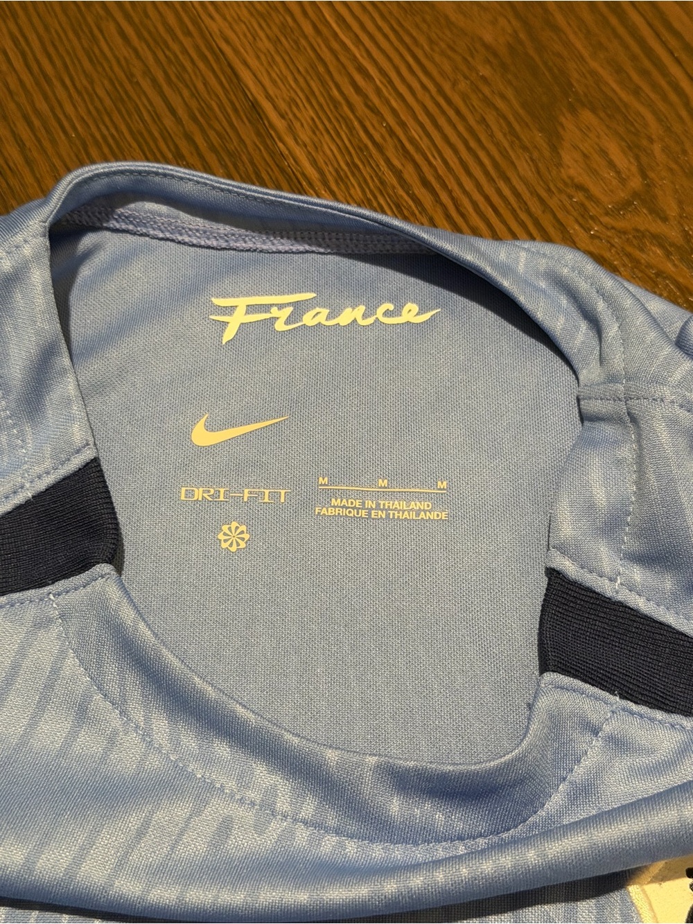 Nike France Women’s National Jersey Blue Size: Medium Dri-Fit - Picture 3 of 4